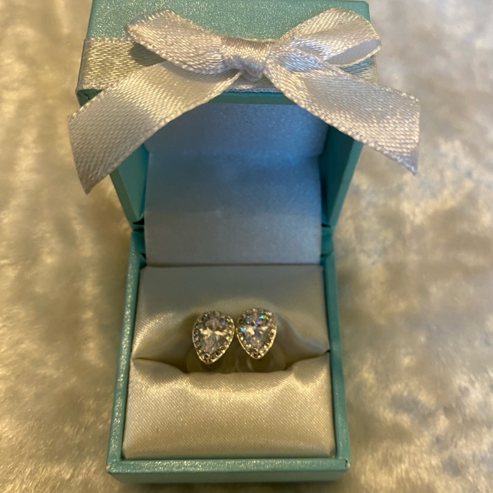 🍀S925 Sterling Silver Teardrop Earrings